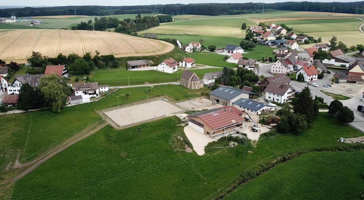 Zu verkaufen Pferdehof nahe CH Grenze in DE